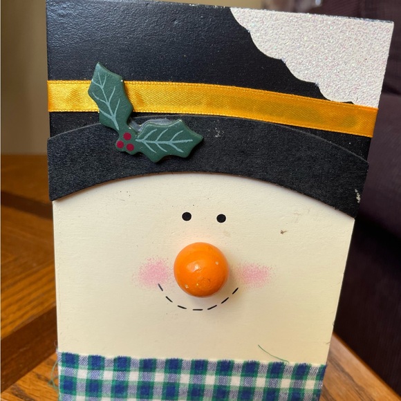 Set of Three Christmas Candles in a Wooden Snowman Box NWOT - Picture 7 of 9